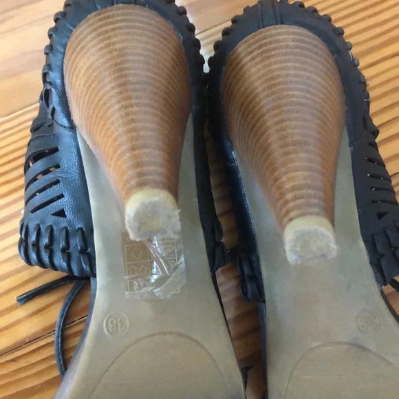 Fun and comfortable going out shoes - Picture 4 of 5